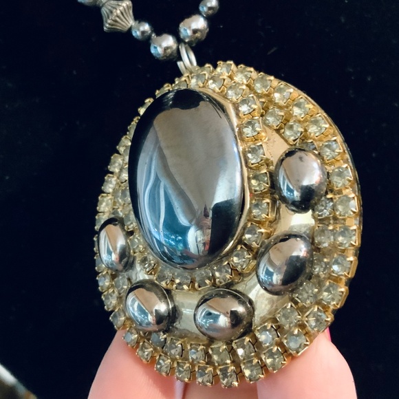 Exquisite VINTAGE GENUINE HEMATITE PENDANT STATEMENT NECKLACE- SWAROVSKI CRYSTAL - Picture 5 of 13